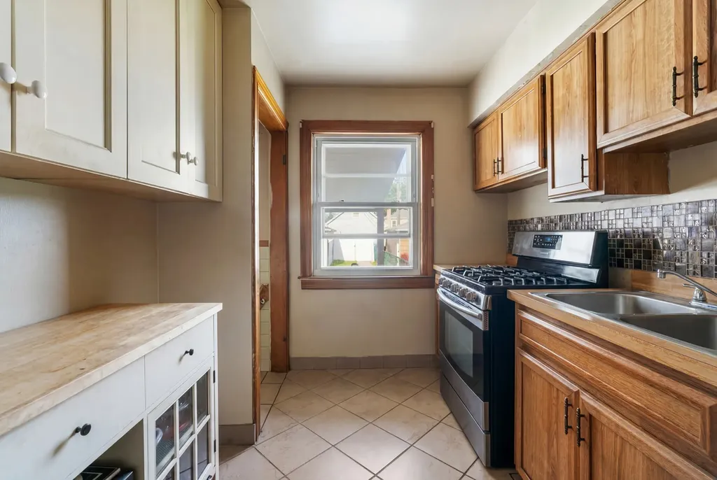 5129 South Menard Avenue Chicago IL 60638