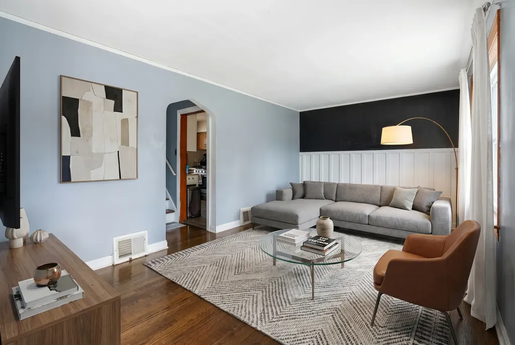 5129 South Menard Avenue Chicago IL 60638