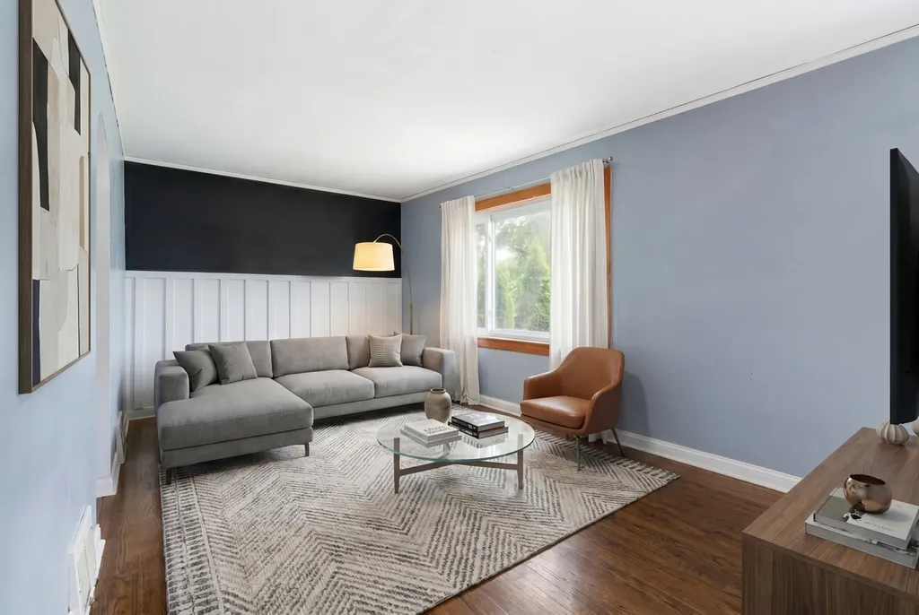 5129 South Menard Avenue Chicago IL 60638