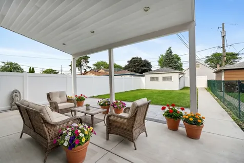 5129 South Menard Avenue Chicago IL 60638