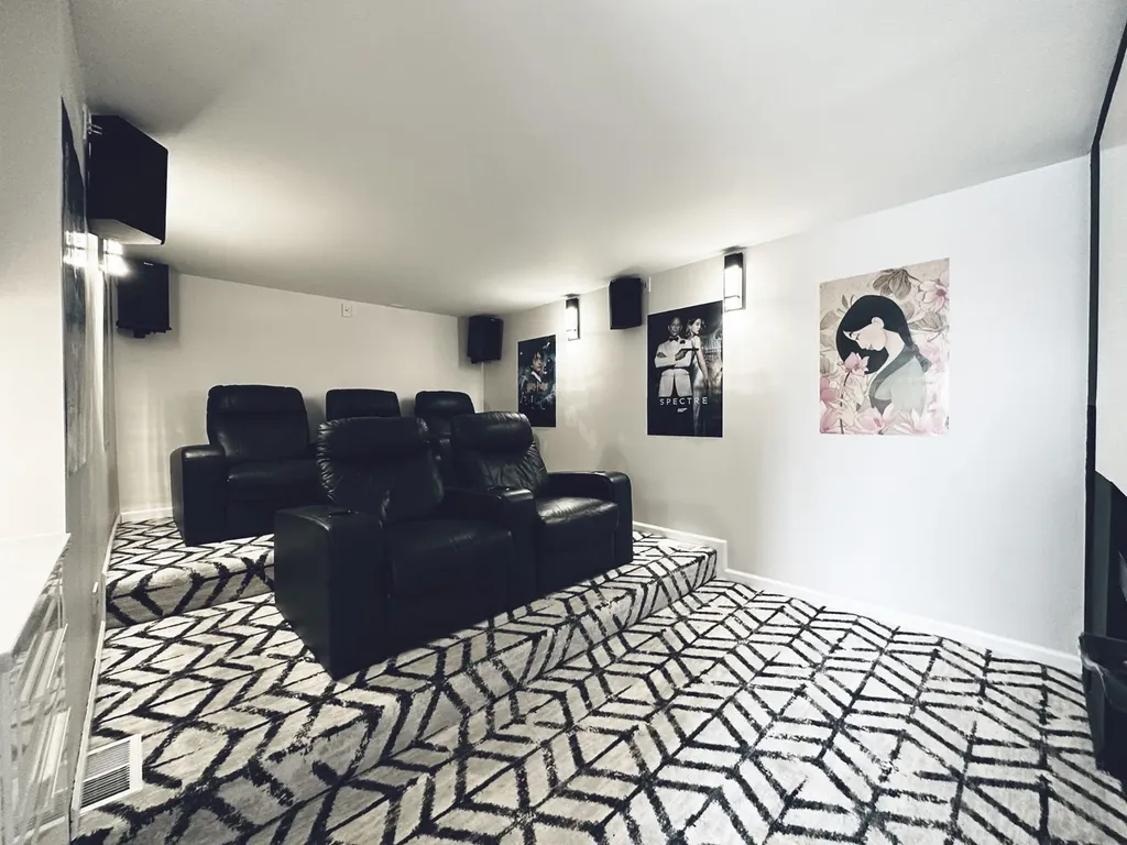 4249 North Kolmar Avenue Chicago IL 60641