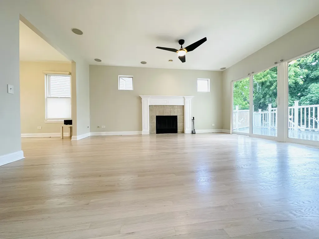 4249 North Kolmar Avenue Chicago IL 60641