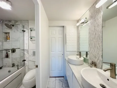 4249 North Kolmar Avenue Chicago IL 60641