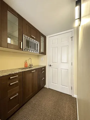 4249 North Kolmar Avenue Chicago IL 60641