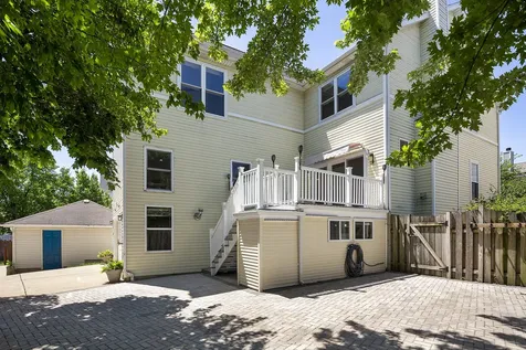 4249 North Kolmar Avenue Chicago IL 60641
