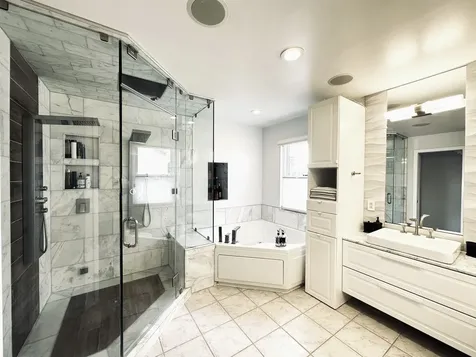 4249 North Kolmar Avenue Chicago IL 60641