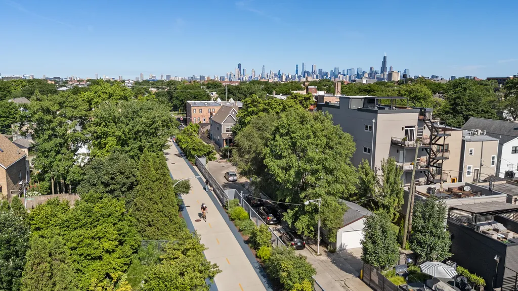 1712 North Albany Avenue Chicago IL 60647