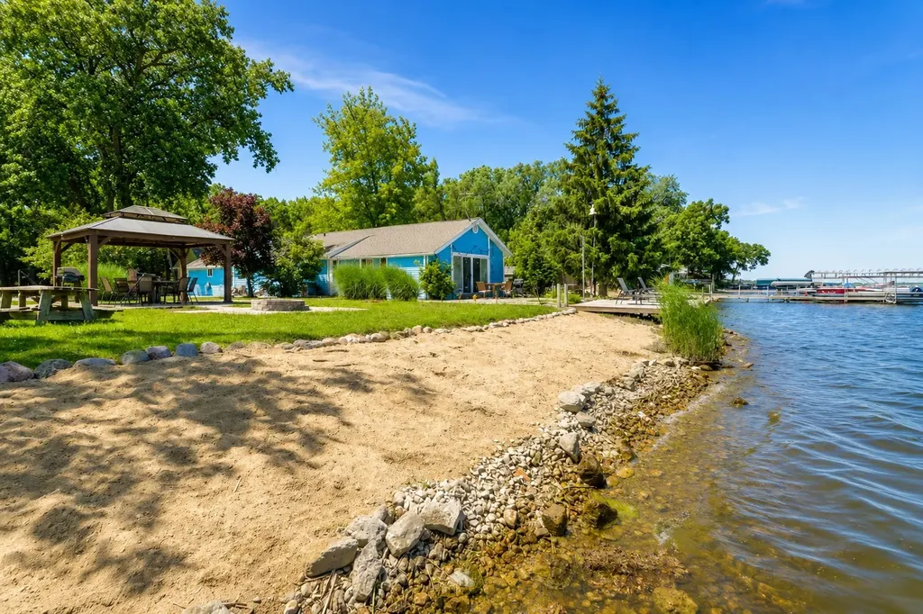 27717 West Grass Lake Drive Spring Grove IL 60081