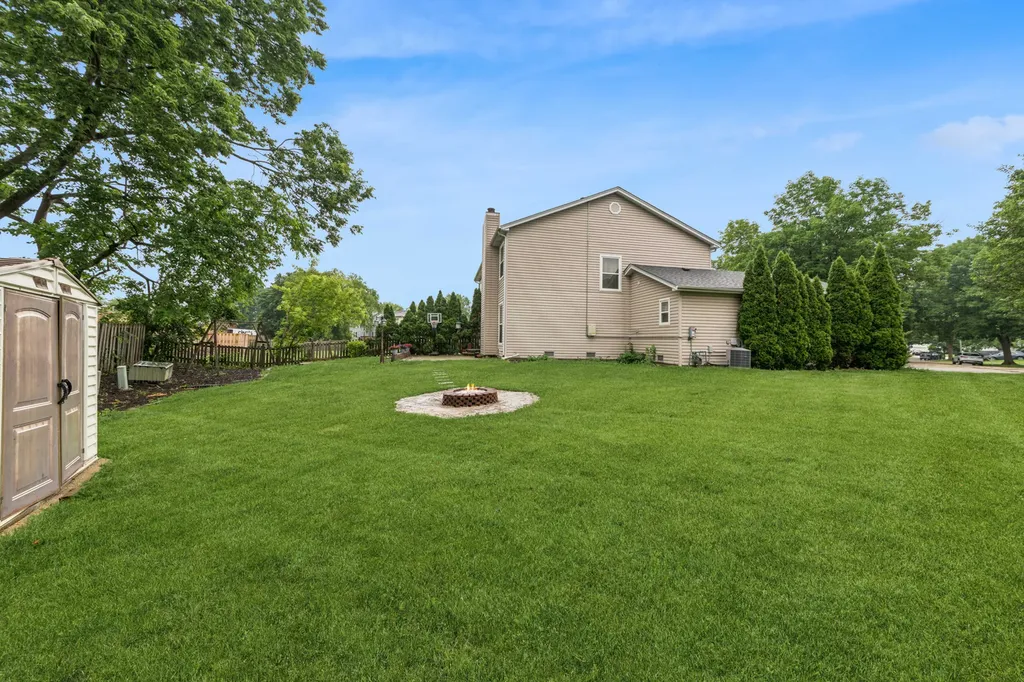 1726 Southbridge Court Schaumburg IL 60194