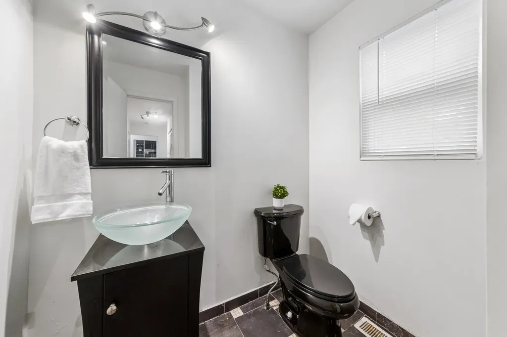 1726 Southbridge Court Schaumburg IL 60194