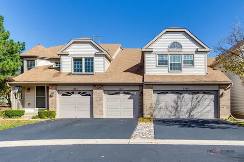 3209 North Daniels Court Arlington Heights IL 60004