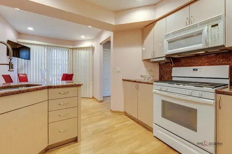 3209 North Daniels Court Arlington Heights IL 60004