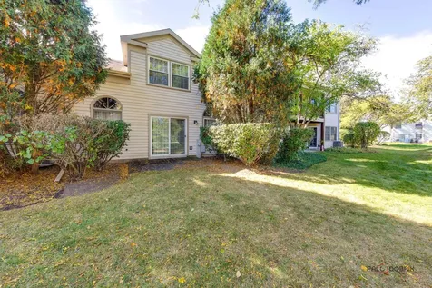 3209 North Daniels Court Arlington Heights IL 60004