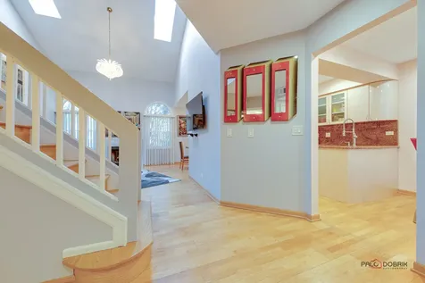 3209 North Daniels Court Arlington Heights IL 60004