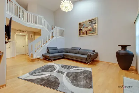 3209 North Daniels Court Arlington Heights IL 60004