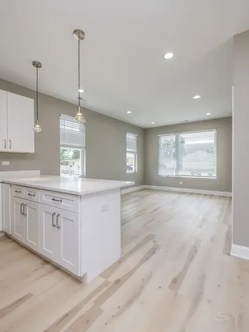 725 North Waller Avenue Chicago IL 60644