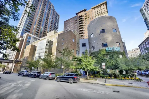 40 East 9th Street Chicago IL 60605