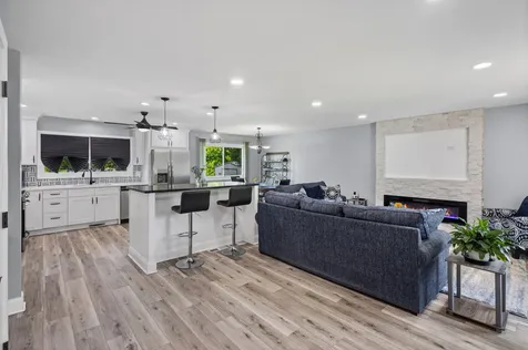 19049 Jonathan Lane Homewood IL 60430