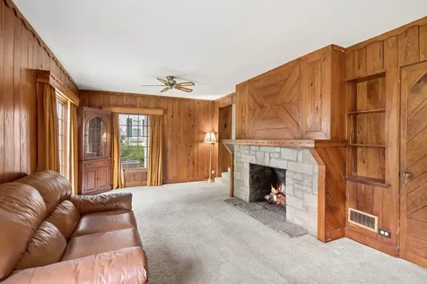 253 Northwood Road Riverside IL 60546
