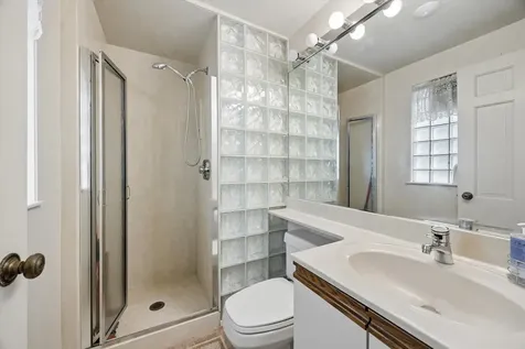 253 Northwood Road Riverside IL 60546
