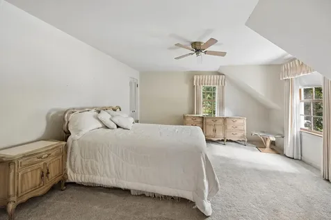 253 Northwood Road Riverside IL 60546