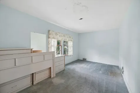 253 Northwood Road Riverside IL 60546