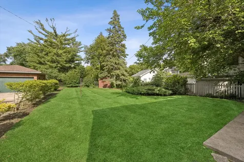 253 Northwood Road Riverside IL 60546