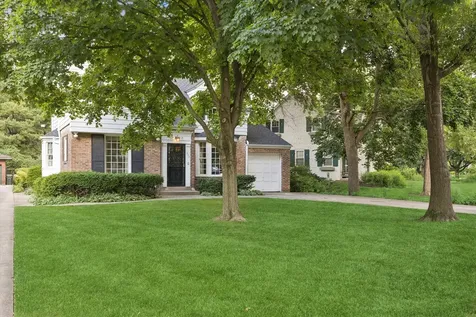 253 Northwood Road Riverside IL 60546