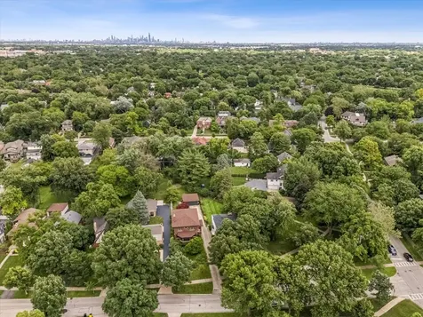 253 Northwood Road Riverside IL 60546