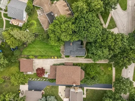 253 Northwood Road Riverside IL 60546