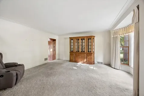 253 Northwood Road Riverside IL 60546