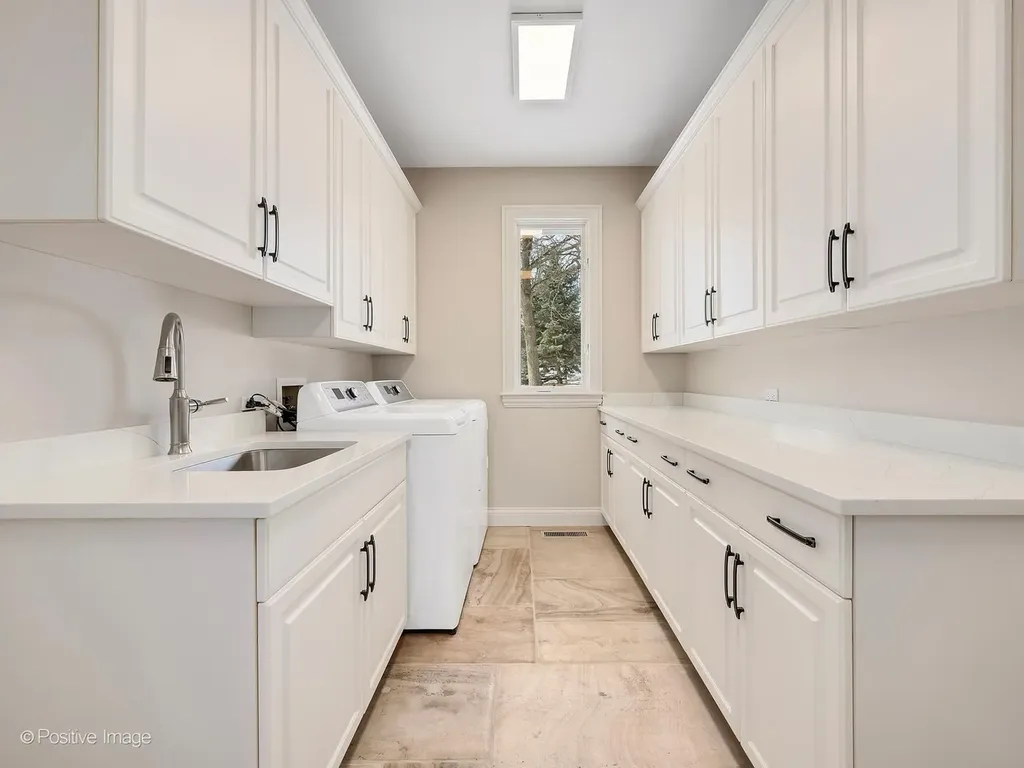 20 Natoma Drive Oak Brook IL 60523