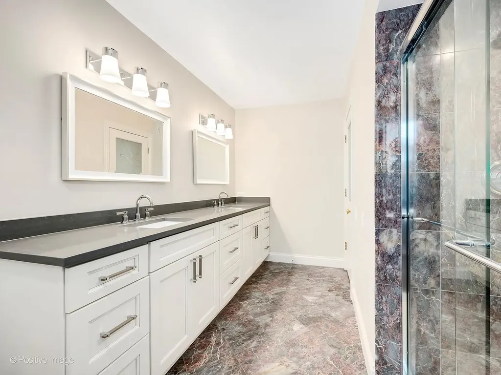 20 Natoma Drive Oak Brook IL 60523