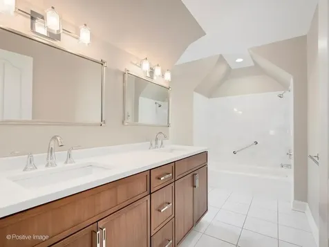 20 Natoma Drive Oak Brook IL 60523