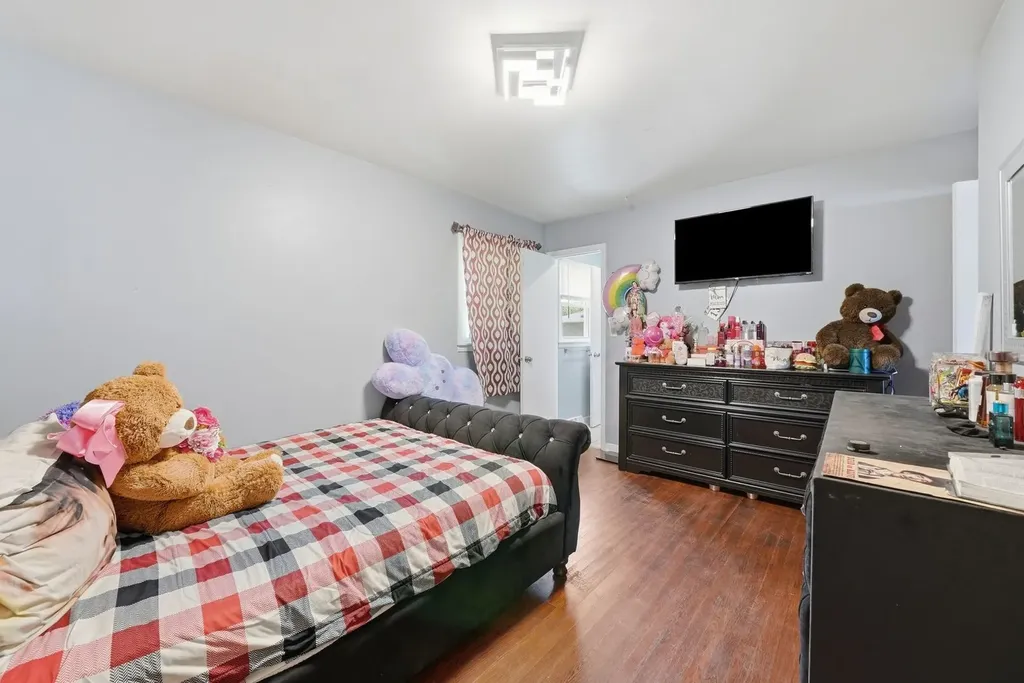850 Austin Avenue Aurora IL 60505