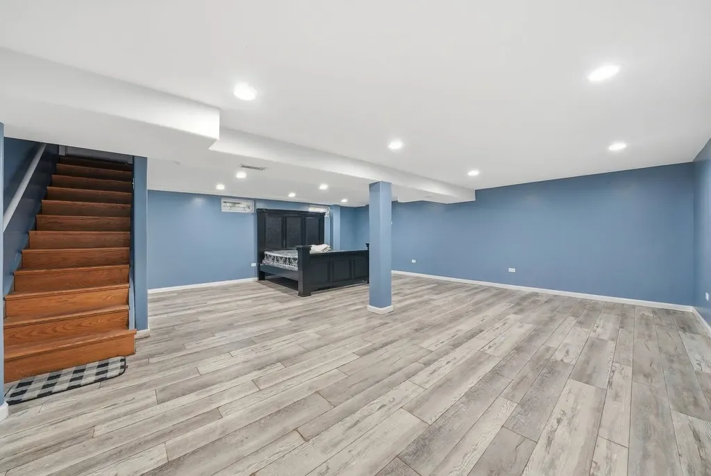 850 Austin Avenue Aurora IL 60505