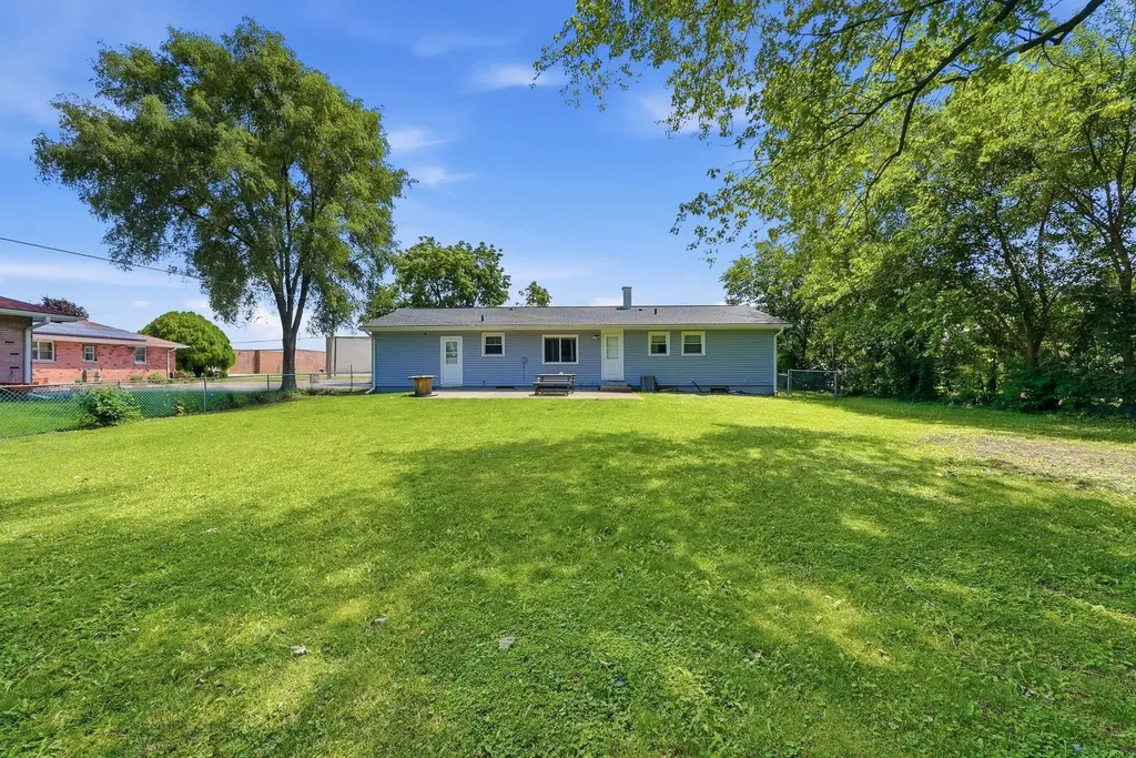 850 Austin Avenue Aurora IL 60505