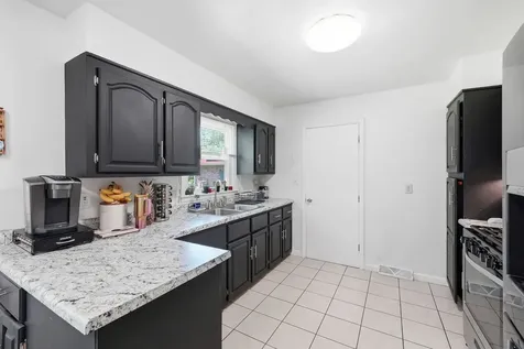 850 Austin Avenue Aurora IL 60505