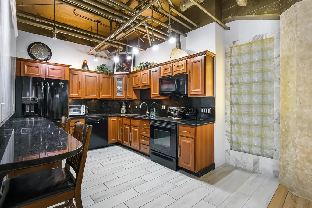 124 West Polk Street Chicago IL 60605