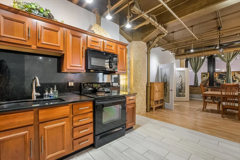124 West Polk Street Chicago IL 60605
