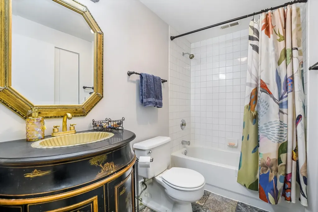 124 West Polk Street Chicago IL 60605
