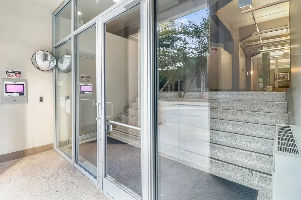 124 West Polk Street Chicago IL 60605