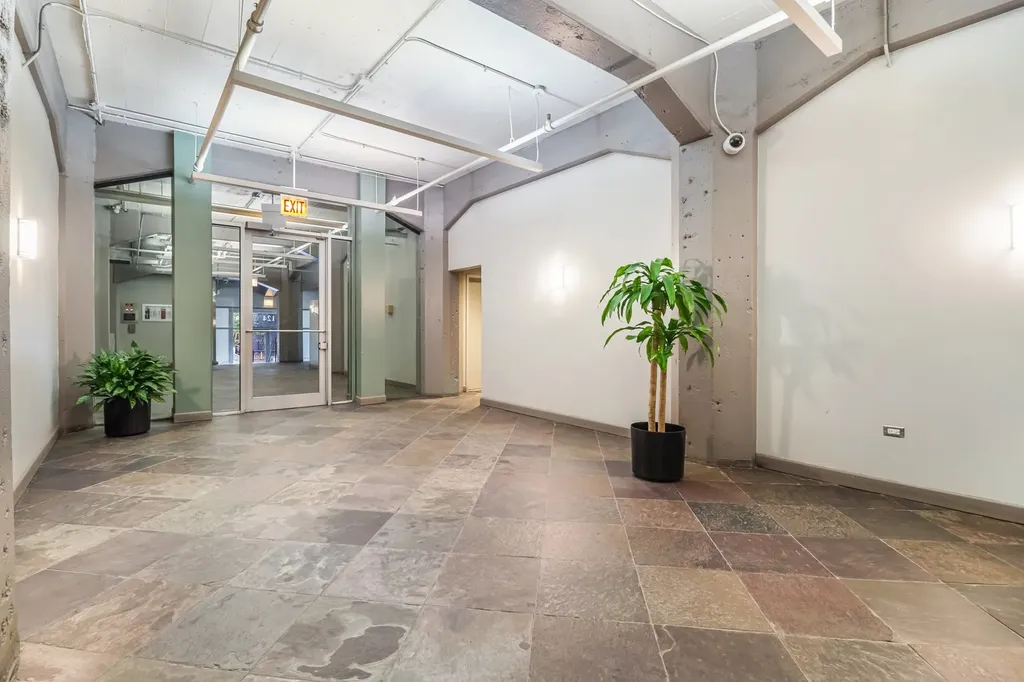 124 West Polk Street Chicago IL 60605