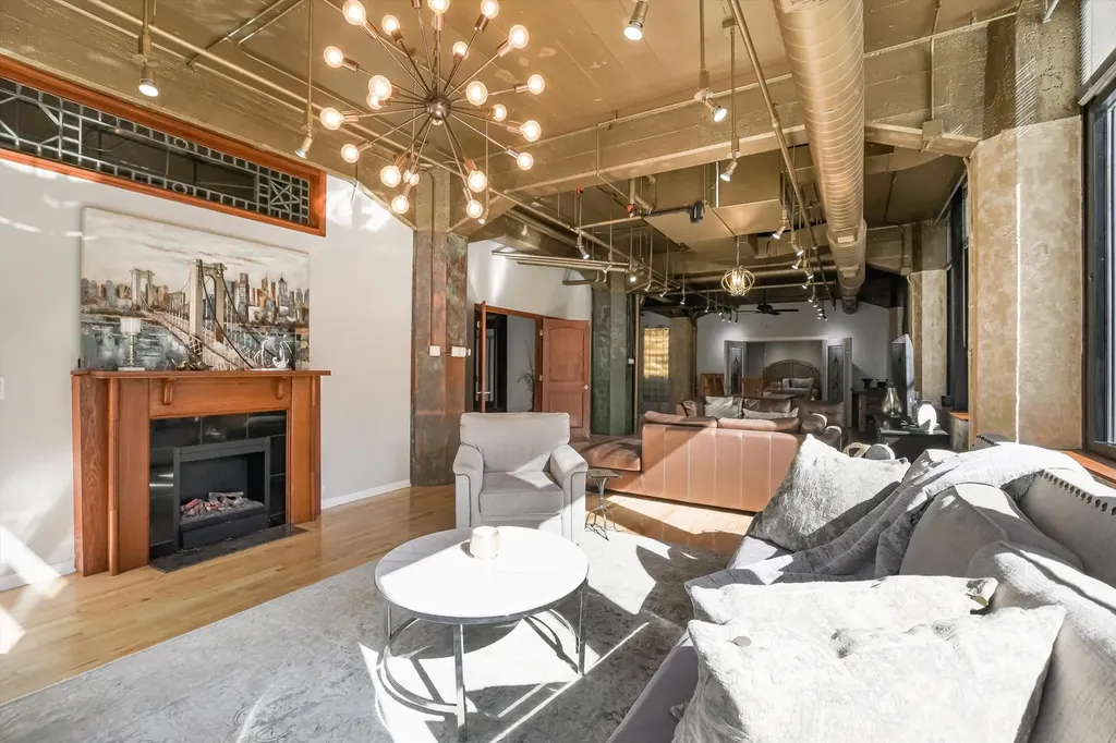 124 West Polk Street Chicago IL 60605