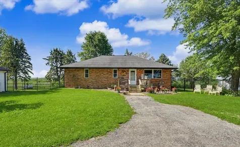 1413 East 2950 North Road Mansfield IL 61854