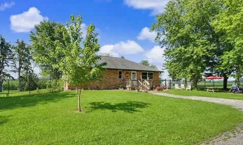 1413 East 2950 North Road Mansfield IL 61854