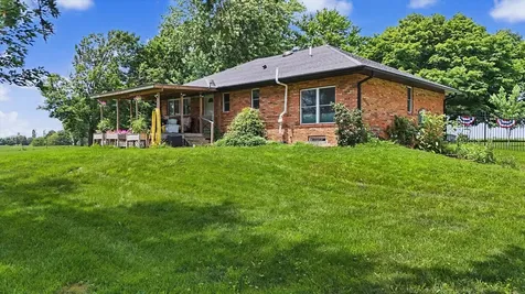 1413 East 2950 North Road Mansfield IL 61854