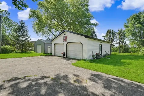 1413 East 2950 North Road Mansfield IL 61854