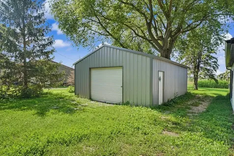 1413 East 2950 North Road Mansfield IL 61854