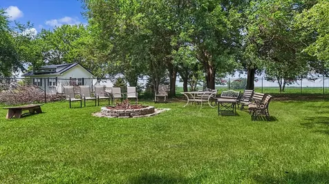 1413 East 2950 North Road Mansfield IL 61854
